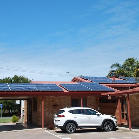 Cunningham Shore Motel Lakes Entrance Exteriör bild