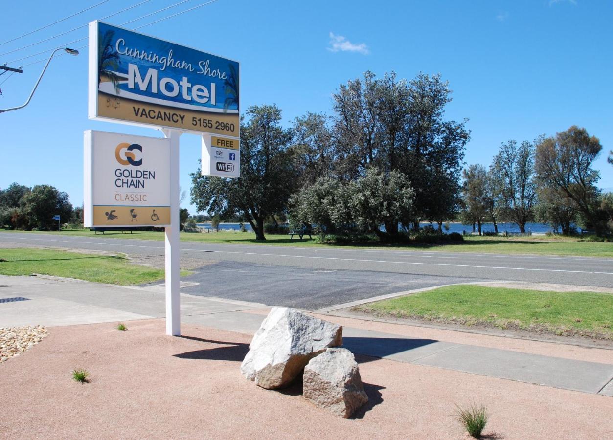 Cunningham Shore Motel Lakes Entrance Exteriör bild