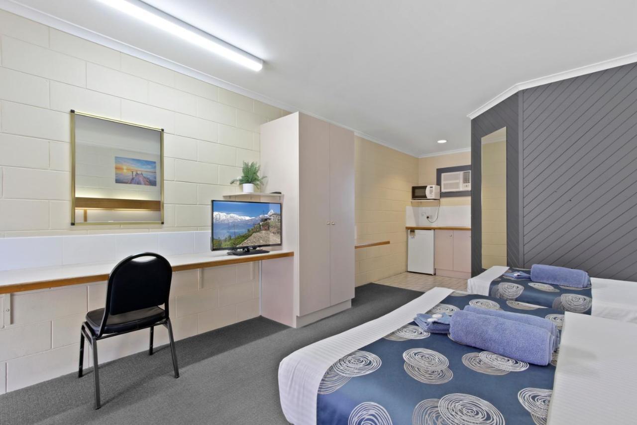 Cunningham Shore Motel Lakes Entrance Exteriör bild