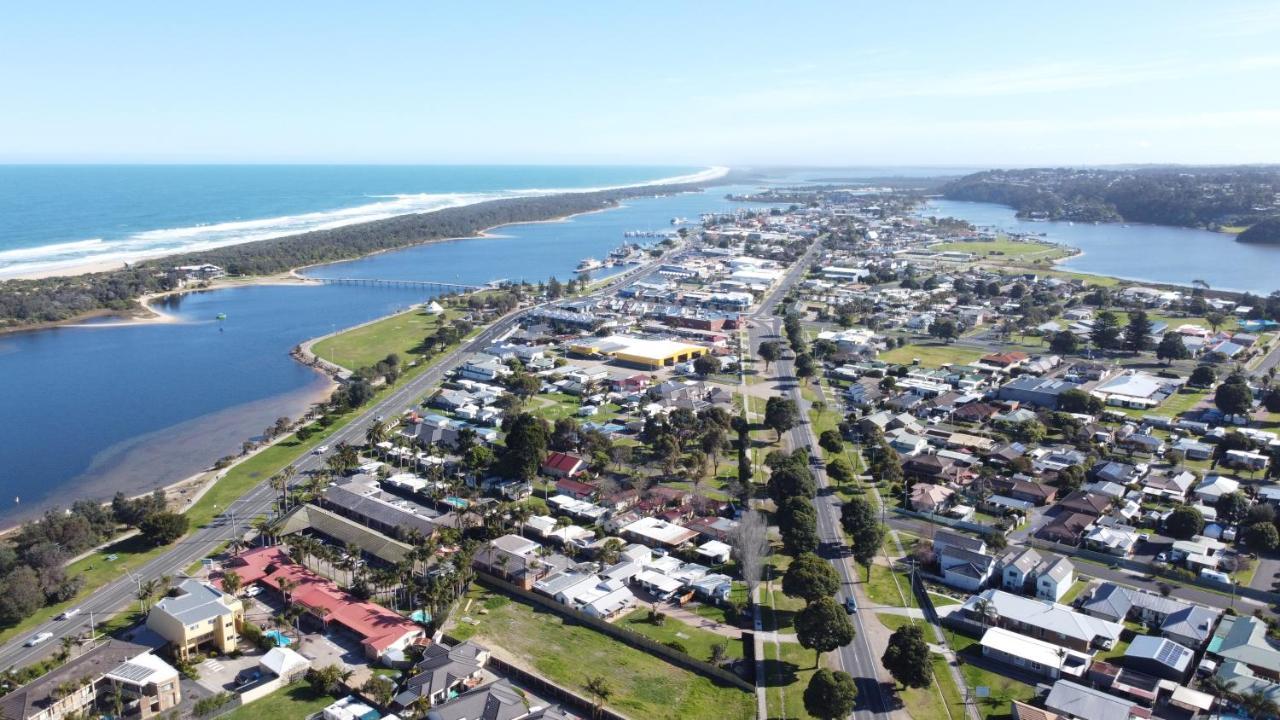 Cunningham Shore Motel Lakes Entrance Exteriör bild