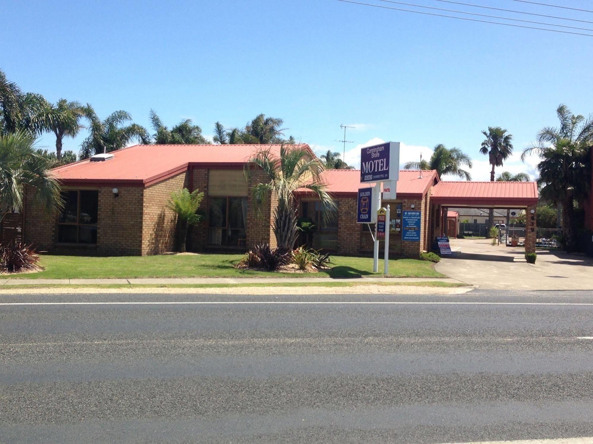 Cunningham Shore Motel Lakes Entrance Exteriör bild